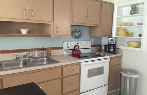 Safety Harbor House | Walkable to Main Street