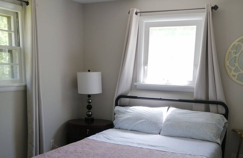 West Henrietta Apartment | Walkable to RIT / comfortable stay