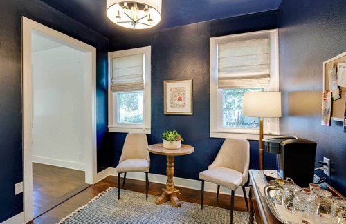 Tyler House | Walkable Tyler House w/Deck: 1/2 Mi to Downtown!