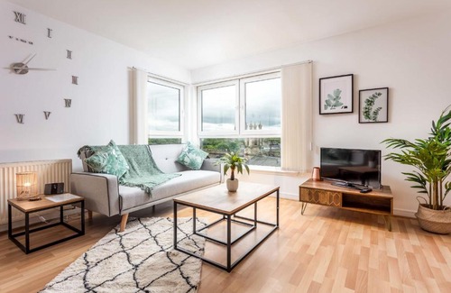 Kilmarnock Apartment | Walker Suite No54 - Donnini Apartments