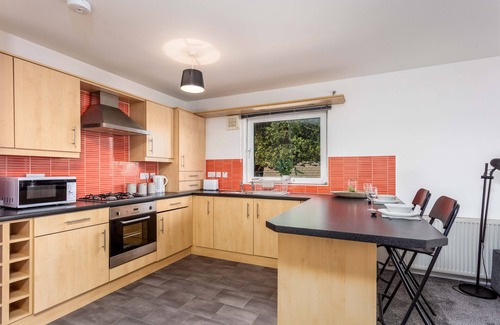 Kilmarnock Apartment | Walker Suite No82 - Donnini Apartments