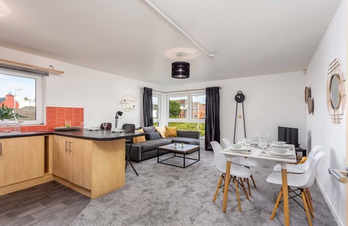 Kilmarnock Apartment | Walker Suite No82 - Donnini Apartments