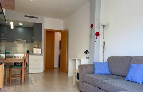 Vilanova I la Geltru Apartment | Walkers Paradise, Sunny Balcony, 100m to Marina