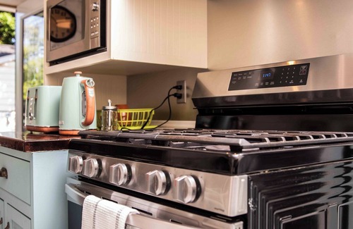 Historic Old Town House | Walking distance to Old town
