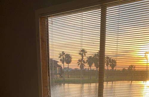 Matagorda House | Walking distance to beach! Great pool!