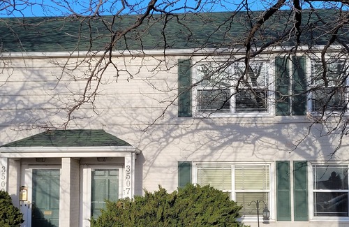 Cheyenne House | Walking distance to Cheyenne frontier days.