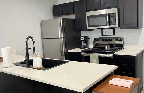 Manhattan Condo | Walking distance to KSU Stadium