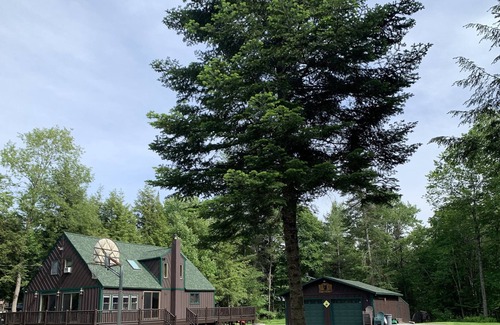 Woodgate House | Walking distance to the Pristine Private White Lake & White Lake Inn restaurant