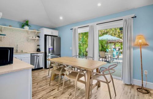 Ilexhurst House | Walking on Sunshine