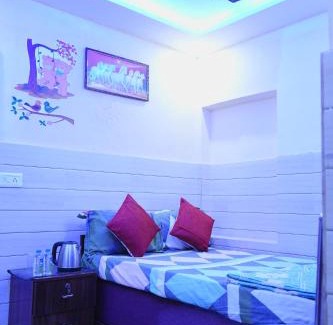 Agra House | Walkinn Homestay Near TAJ MAHAL