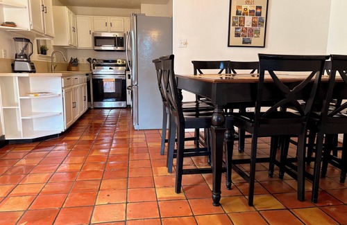 San Antonio House | Walla Walla House - 8 beds, 5 bedrooms, 2.5 Bathrooms, 2 Workspaces, Gameroom