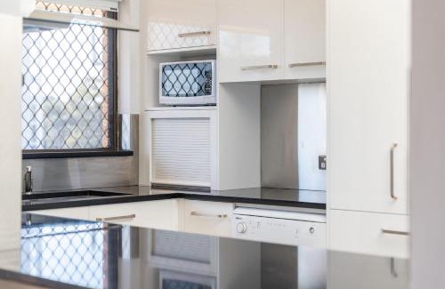 Forster Apartment | Wallis Court 14