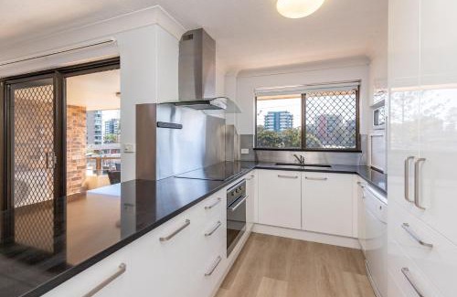 Forster Apartment | Wallis Court 14