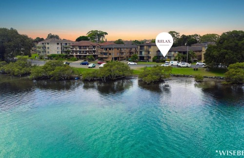Forster Apartment | Wallis View 3 - Short stroll to beaches and restaurants