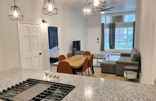 Walnut Hills Apartment | Walnut Hills Luxury Apartment, Stunning 3BR Urban Living Experience