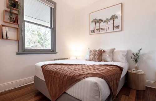 South Launceston House | Walter Cottage As Cosy As It Is Convenient