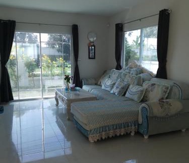 Khlong Song Ton Nun Apartment | WanaleesiriHouse