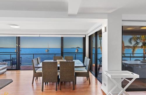 Salamander Bay Apartment | Wanda Beach Unit 2 Soldiers Point Road