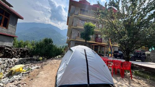 Burwa Hotel | Wander Thrives iNN