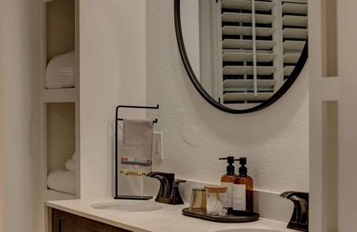 Comfort House | Wanderers Retreat House