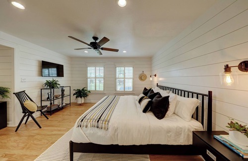 Comfort House | Wanderers Retreat House