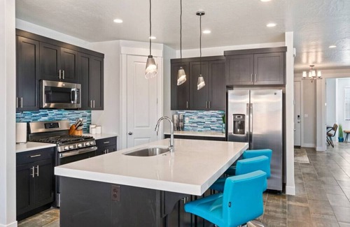 Sienna Hills House | Wanderlust: Luxury 5 BR/4 BA Home and Retreat