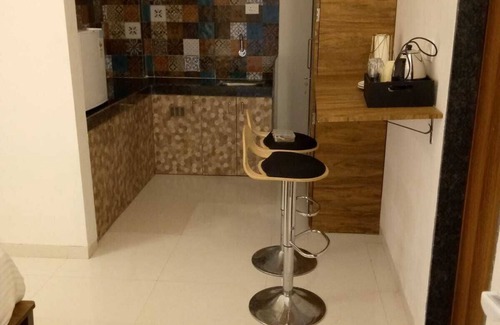Pali Hotel | Wandr City Of Music