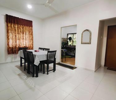 Tekek House | Wanna Homestay Endau