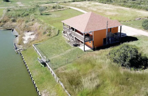 Port Alto House | Want to Get Away? Come "Seas the Bay!" in beautiful and tranquil Port Alto.