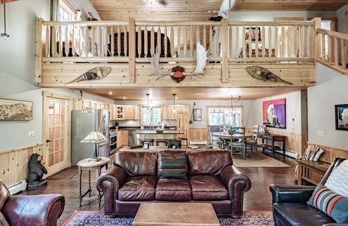 Bethel House | Wapiti Lodge - Gorgeous Log Home with fireplace and private yard nestled under tall pines!