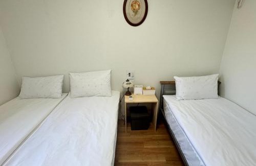 Izumisano House | Waraku No2,Guesthouse near KIX