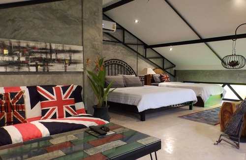 Hang Dong Resort | Warehouse Art Studio