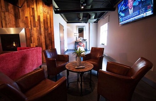 Salunga Hotel | Warehouse Hotel