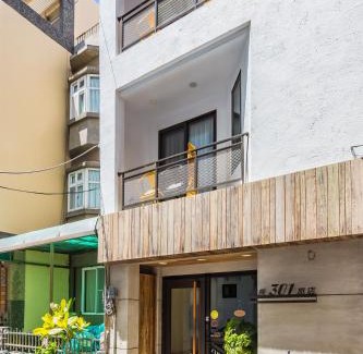 Big Beach House | Warehouse Inn