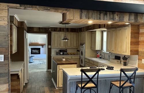 Monroe House | Warhawks Cavern Getaway! Near ULM!