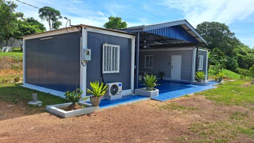 Rumah Awam Jalan Kolam Ayer Hotel | Warisan Nyonya Cabin Homestay Alor Gajah