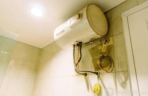 Pinang Apartment | Warm and Comfort Stay 1BR Apartment at Silkwood Residences By Travelio