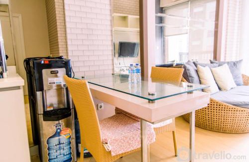 Pinang Apartment | Warm and Comfort Stay 1BR Apartment at Silkwood Residences By Travelio