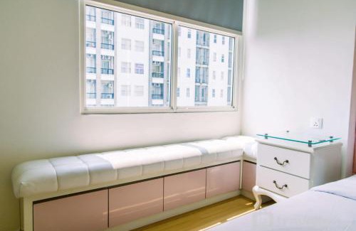 Pinang Apartment | Warm and Comfort Stay 1BR Apartment at Silkwood Residences By Travelio