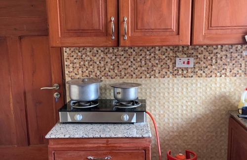 Dodoma Bed & Breakfast | Warm and Cozy 4 bedroom bed and breakfast Inn in serene Itega
