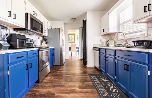 Columbus House | Warm and Spacious Home in Columbus w/King bed