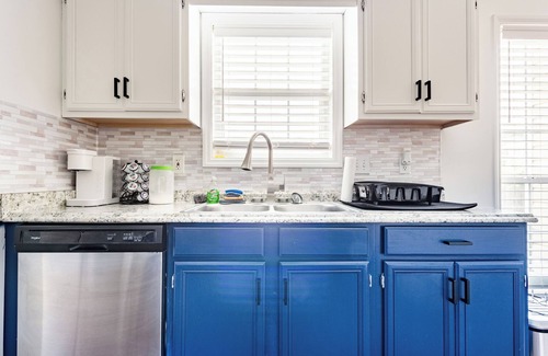 Columbus House | Warm and Spacious Home in Columbus w/King bed