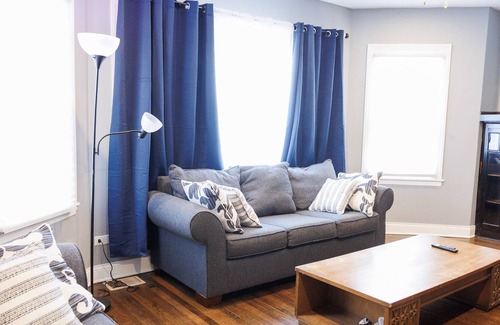 New City House | Warm Bungalow in Chicago