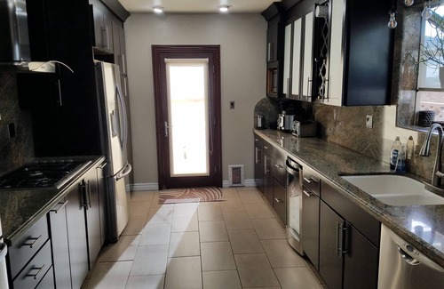 Old Towne House | Warm, Family home near the Beach, Pier and Shops