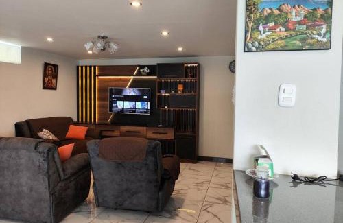 San Martin de Porres House | Warm House Near the Airport Callao
