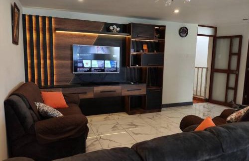 San Martin de Porres House | Warm House Near the Airport Callao