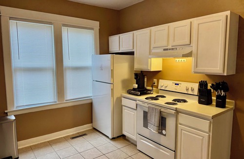Thomas - Dale House | Warm & Inviting Fresh 2BR With All Essentials Central St.Paul Stay