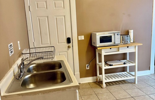 Thomas - Dale House | Warm & Inviting Fresh 2BR With All Essentials Central St.Paul Stay