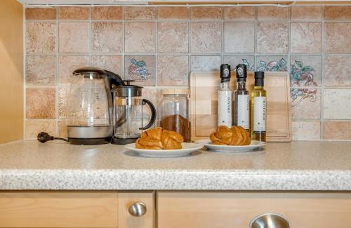 Tromso Apartment | Warm Nordic Home I Family Stay I Free Parking