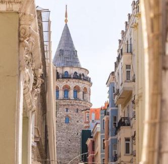 Galata Apartment | Warm Rustic Charming 2bd Galata Wpatio Gem! #320